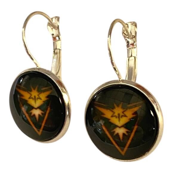 Pokémon Pokéball Dangle Earrings – Gamer Jewelry Gift – Geek Chic – NEW - Picture 3 of 4